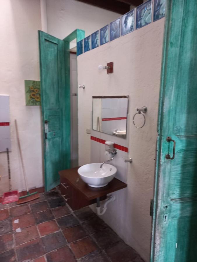 Mochileros Viajeros Hostel โบโกตา ภายนอก รูปภาพ